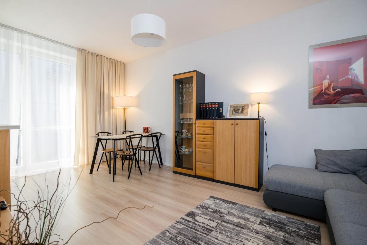 Shortstaypoland Plac Dabrowskiego B140 Varsó Kültér fotó
